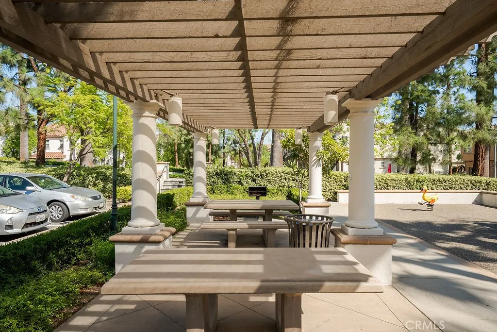 821 E Cassia #E