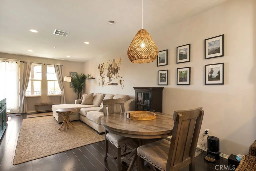 821 E Cassia #E