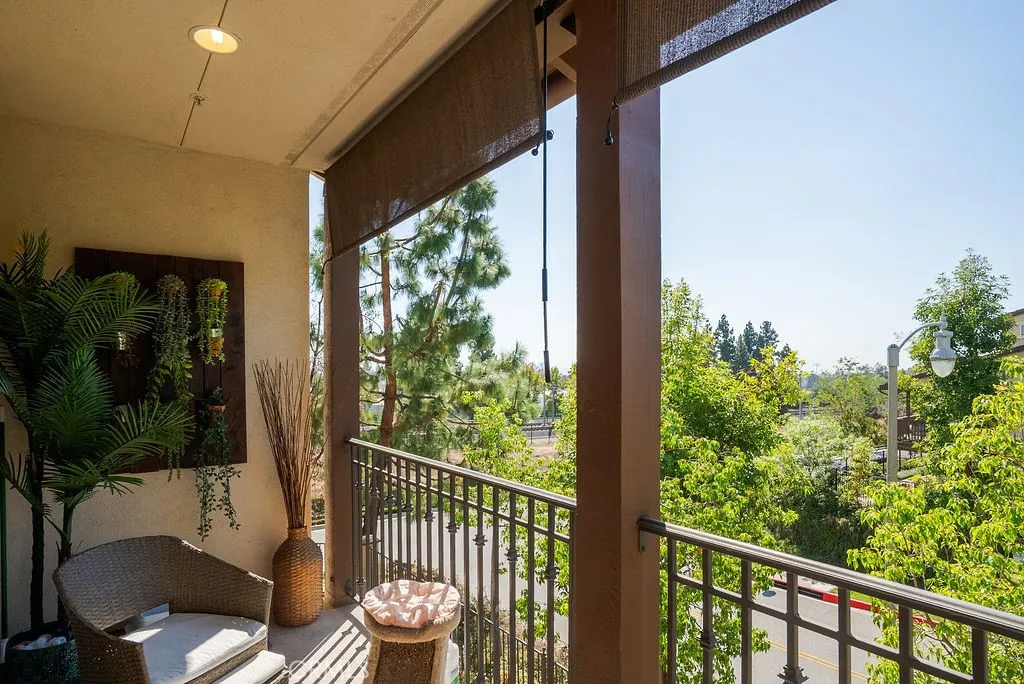 821 E Cassia #E