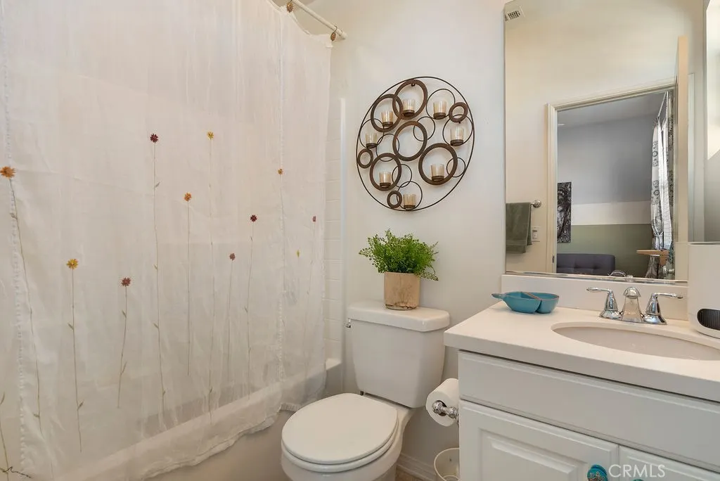 821 E Cassia #E