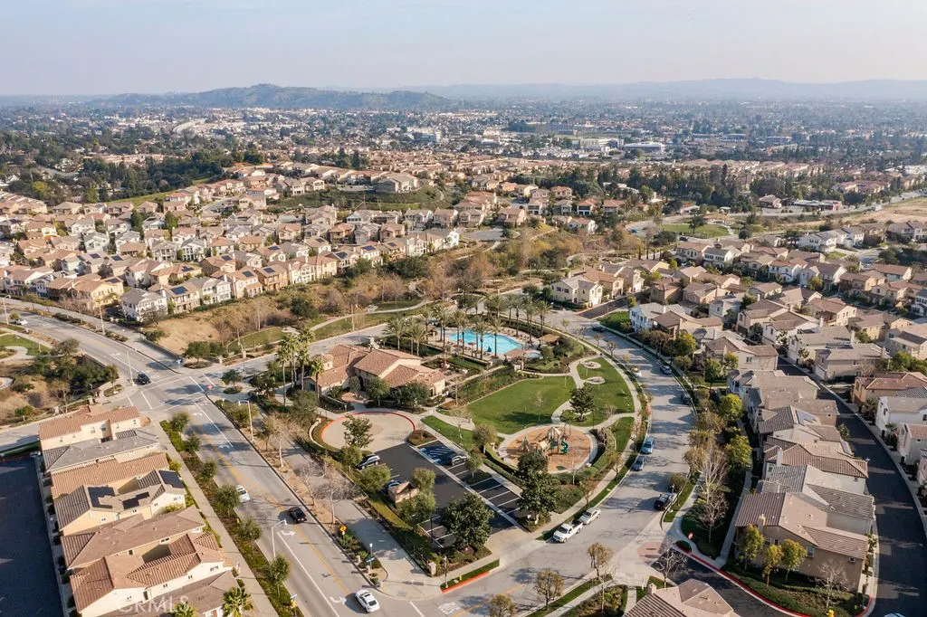 821 E Cassia #E