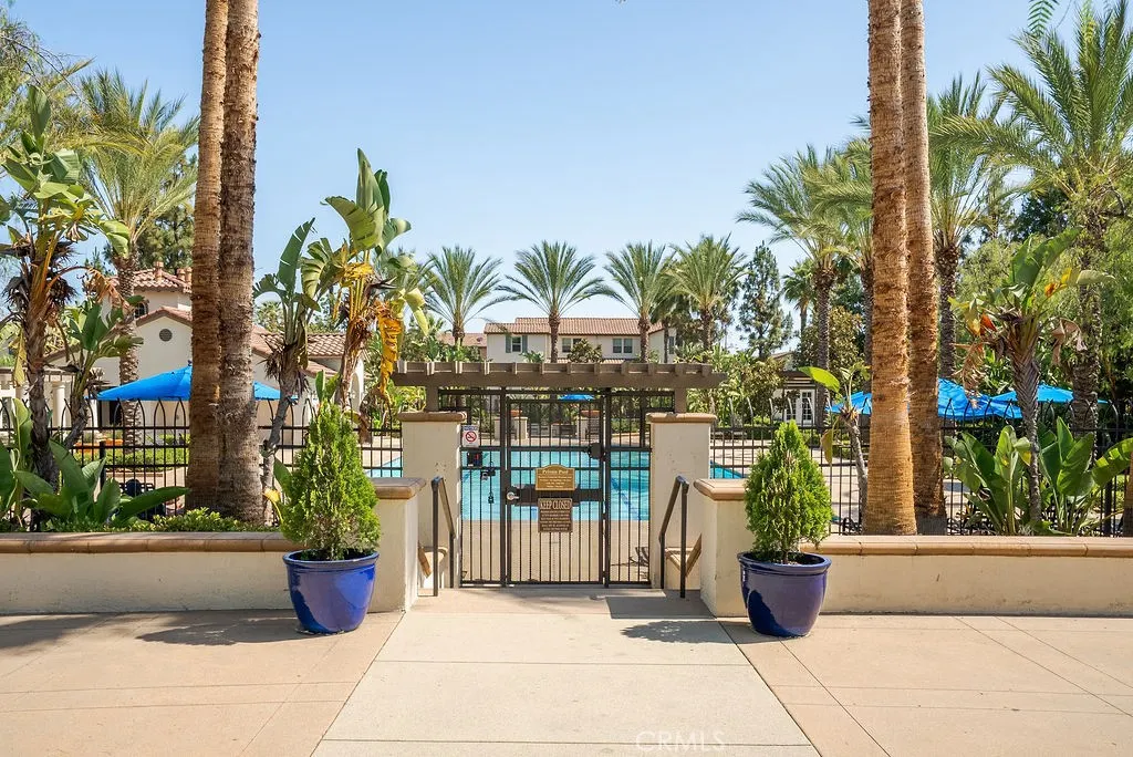 821 E Cassia #E