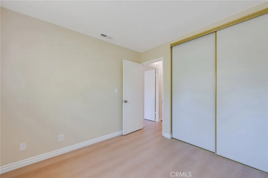410 N Cerritos
