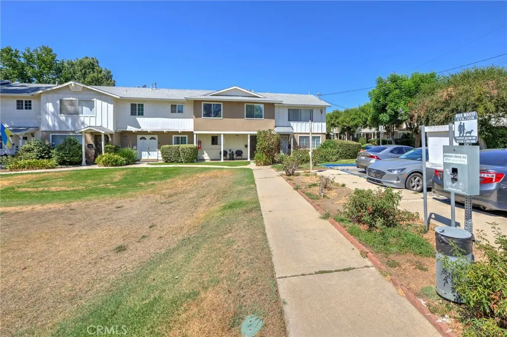 410 N Cerritos