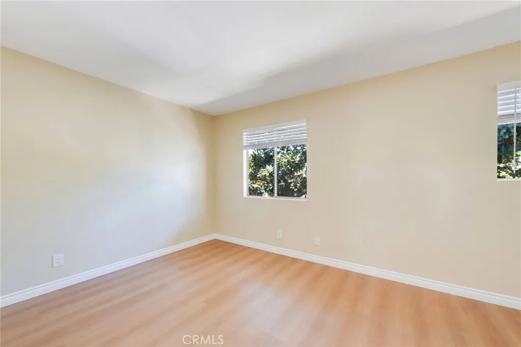 410 N Cerritos