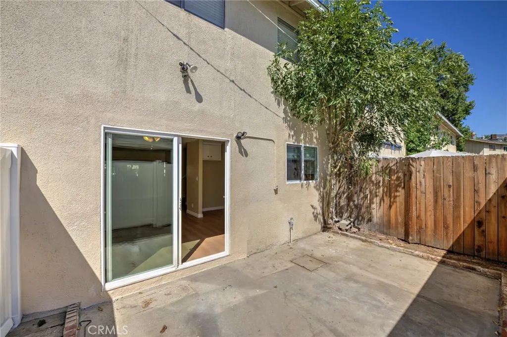 410 N Cerritos