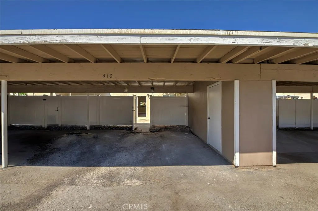 410 N Cerritos