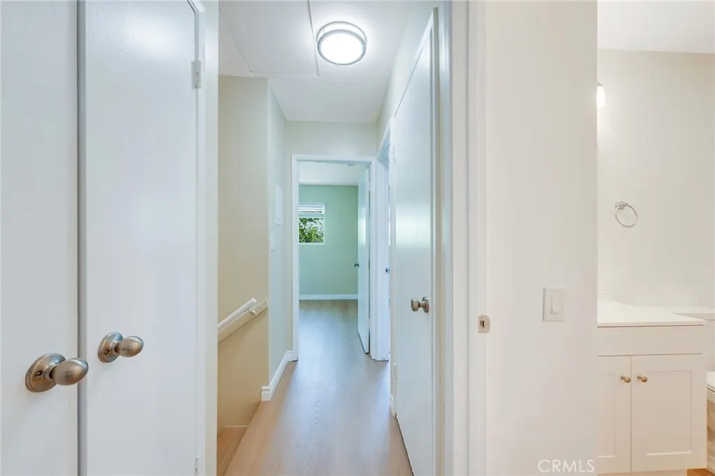 410 N Cerritos