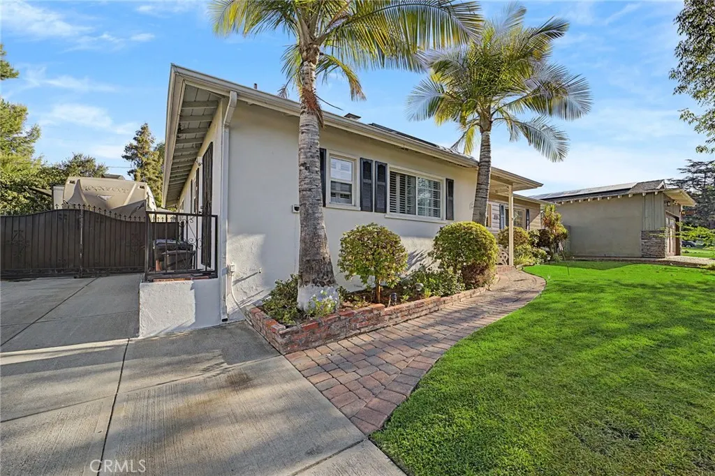 621 E Cypress Avenue