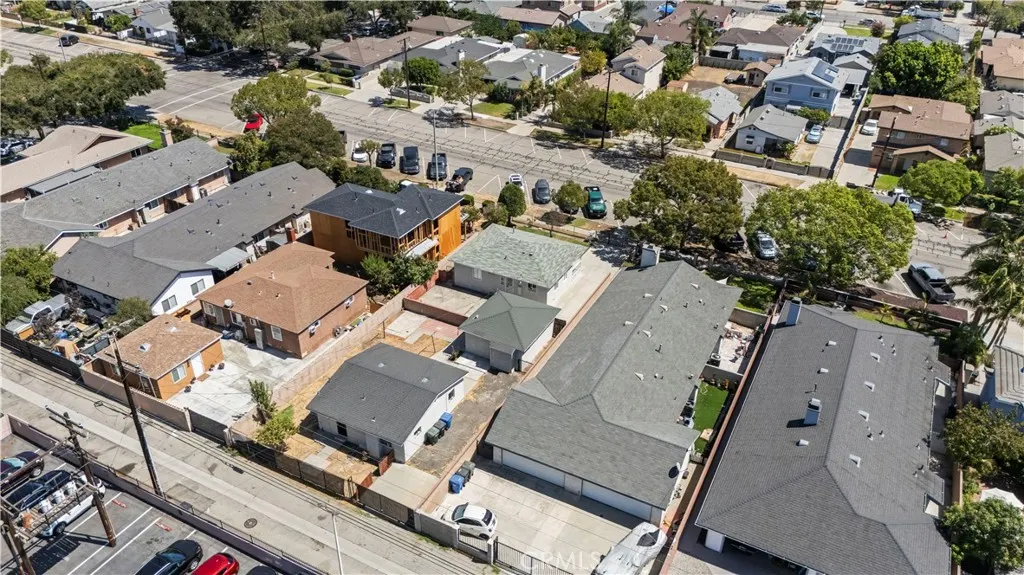 157 N Alameda Avenue