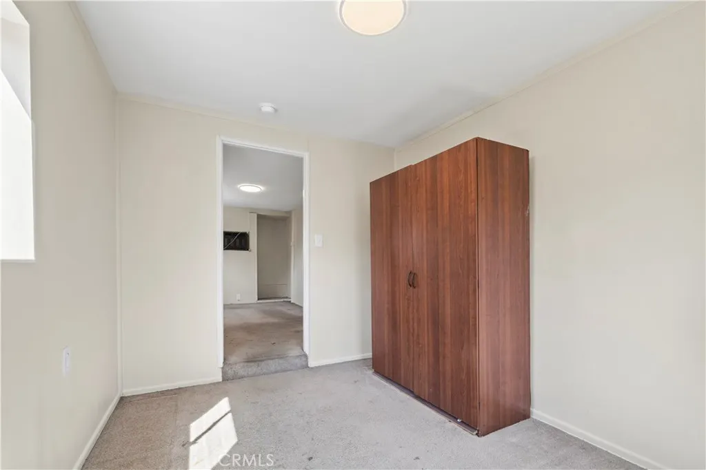 157 N Alameda Avenue
