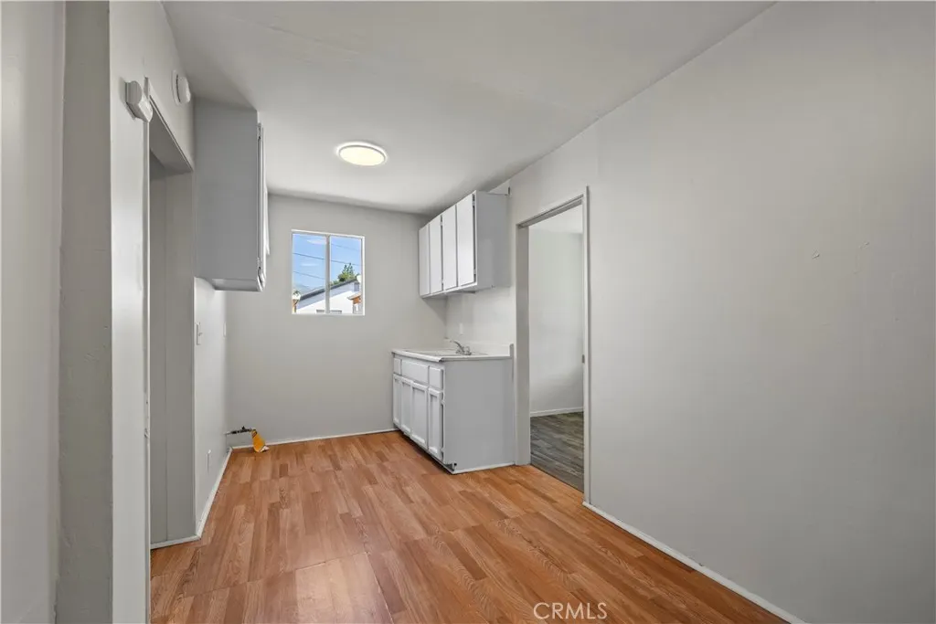 157 N Alameda Avenue