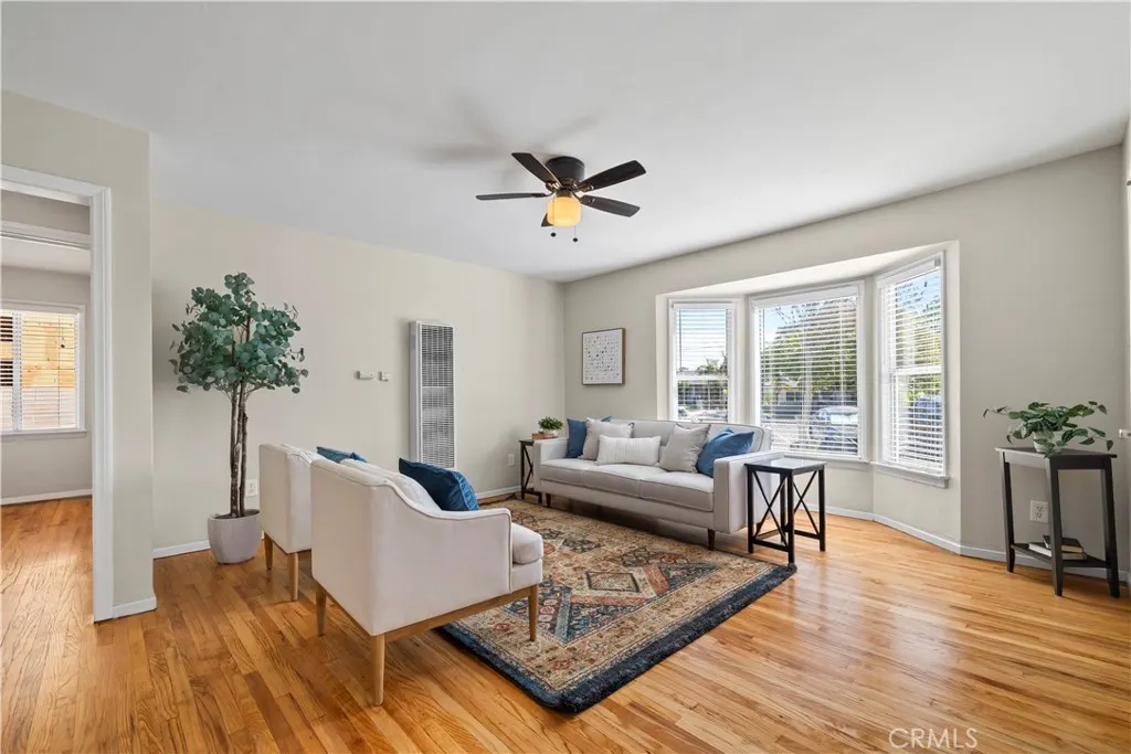 157 N Alameda Avenue