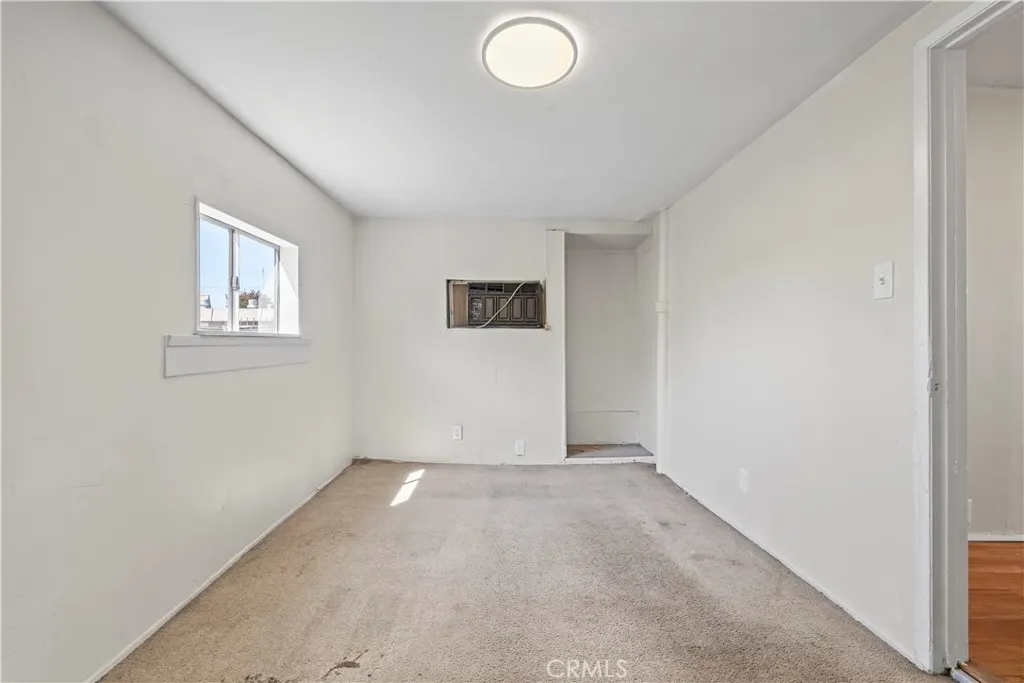 157 N Alameda Avenue