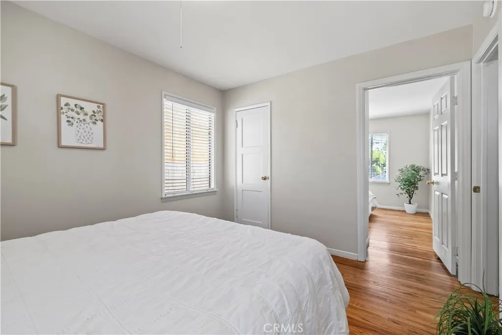 157 N Alameda Avenue