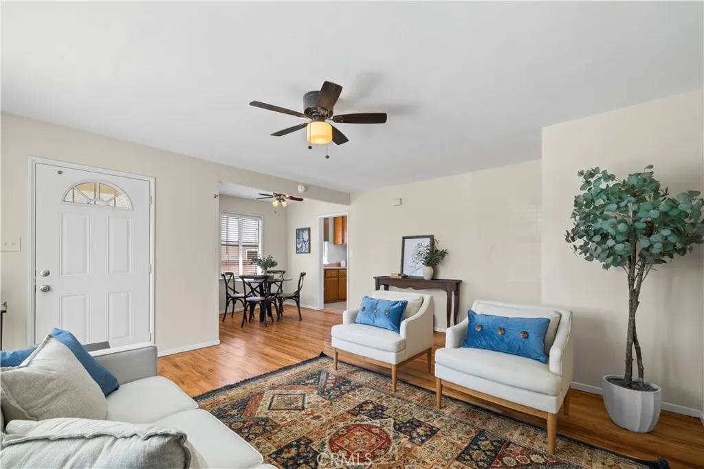157 N Alameda Avenue