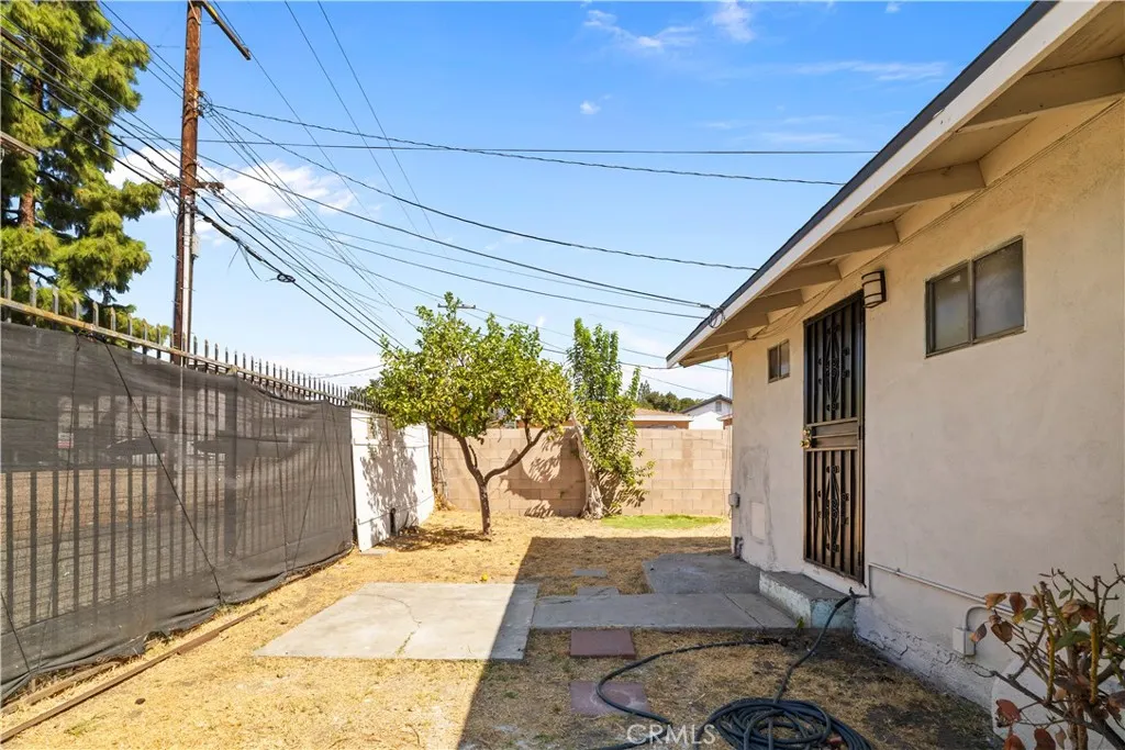 157 N Alameda Avenue