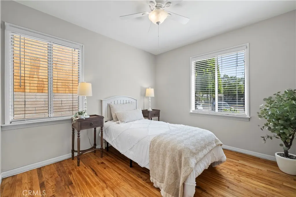 157 N Alameda Avenue