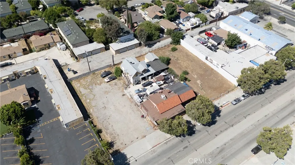 845 W Holt