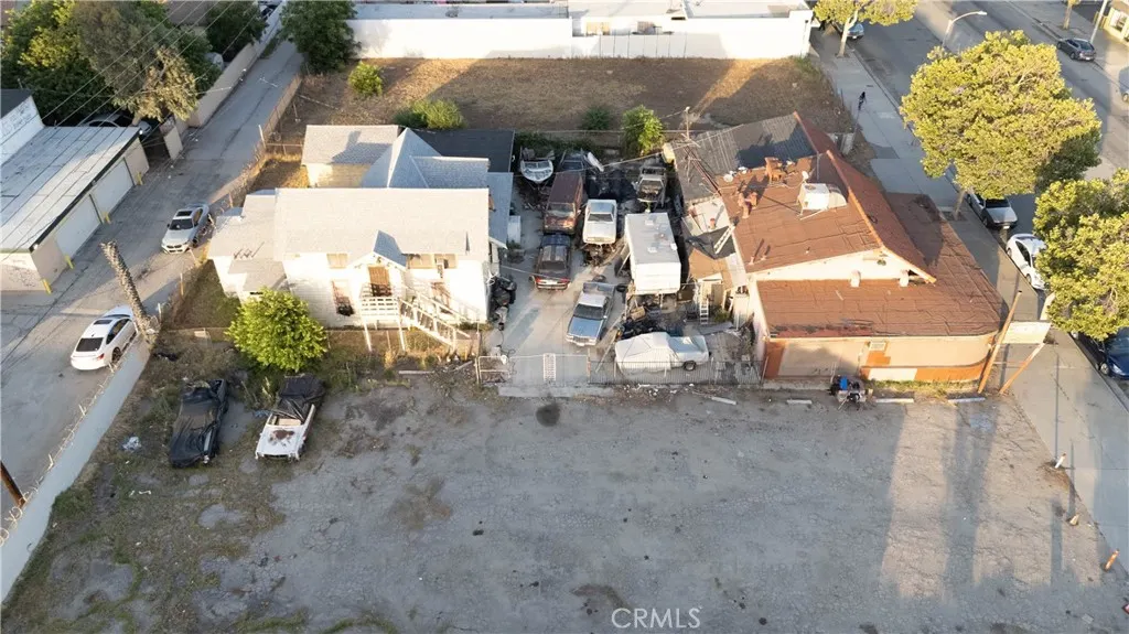 845 W Holt