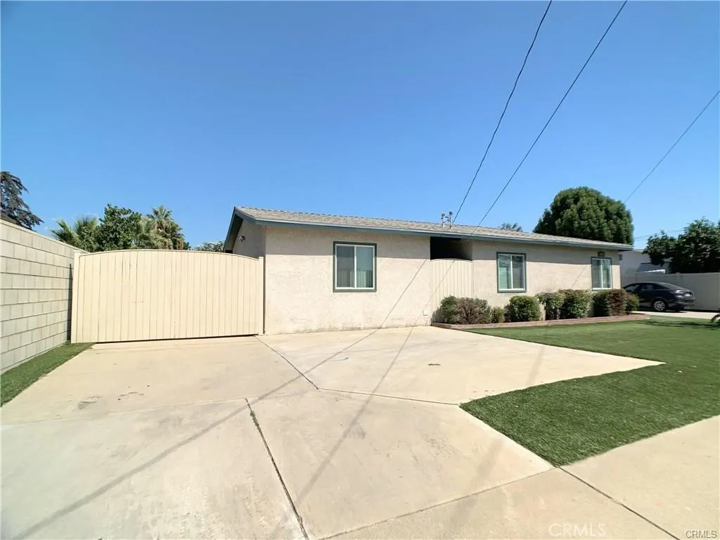 12931 Roswell Avenue