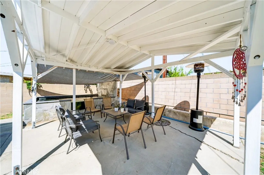 533 E Covina