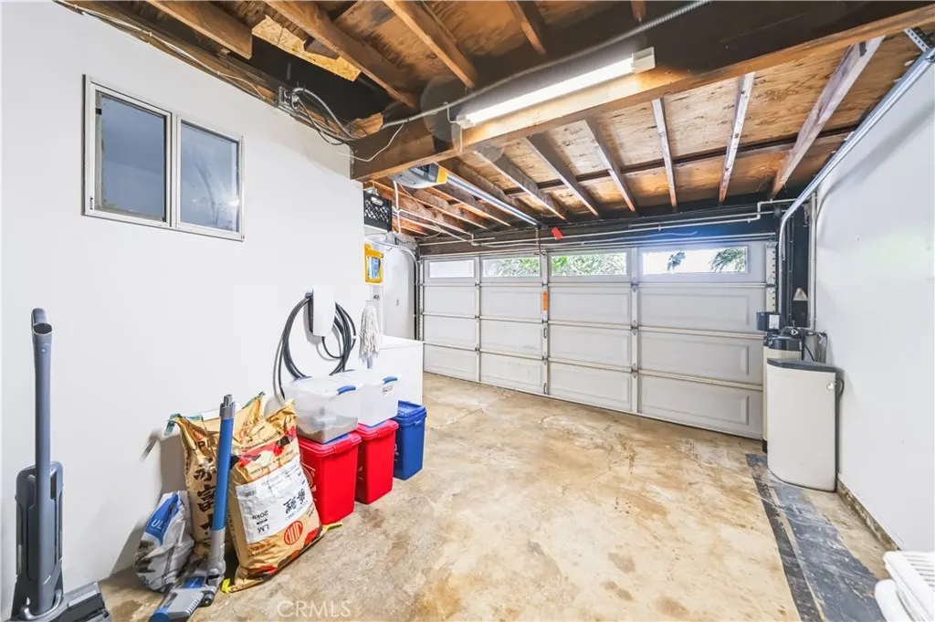 533 E Covina