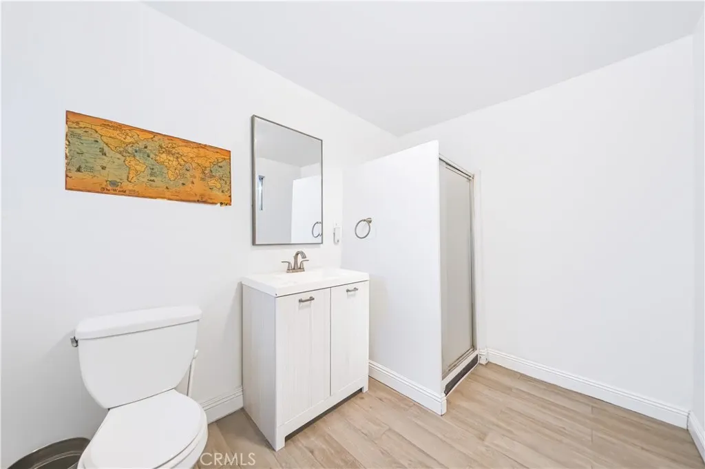 533 E Covina
