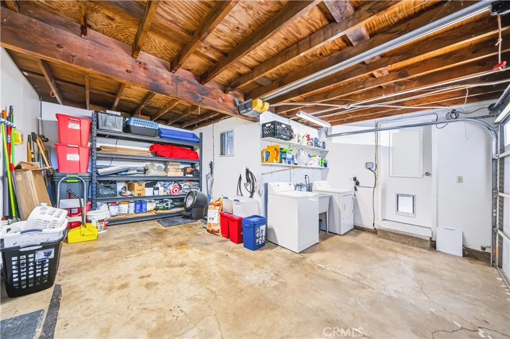533 E Covina