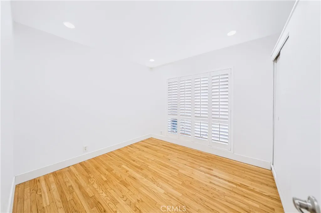 533 E Covina