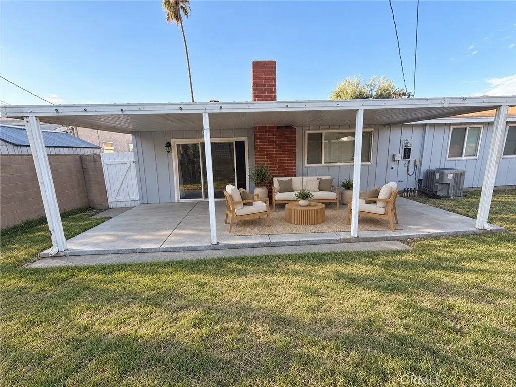 217 Fanshaw Avenue