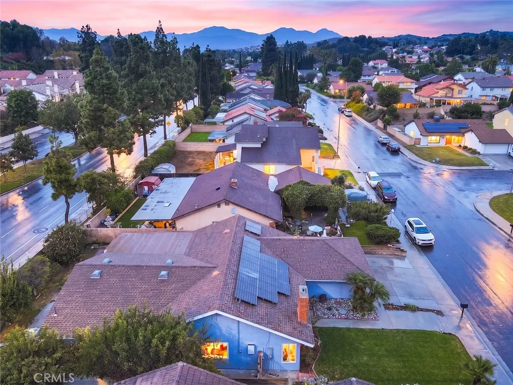 1537 Meadow Glen