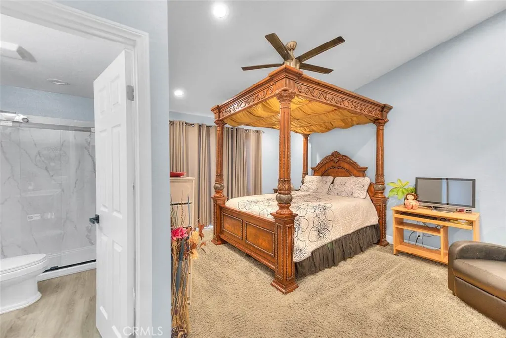 1537 Meadow Glen
