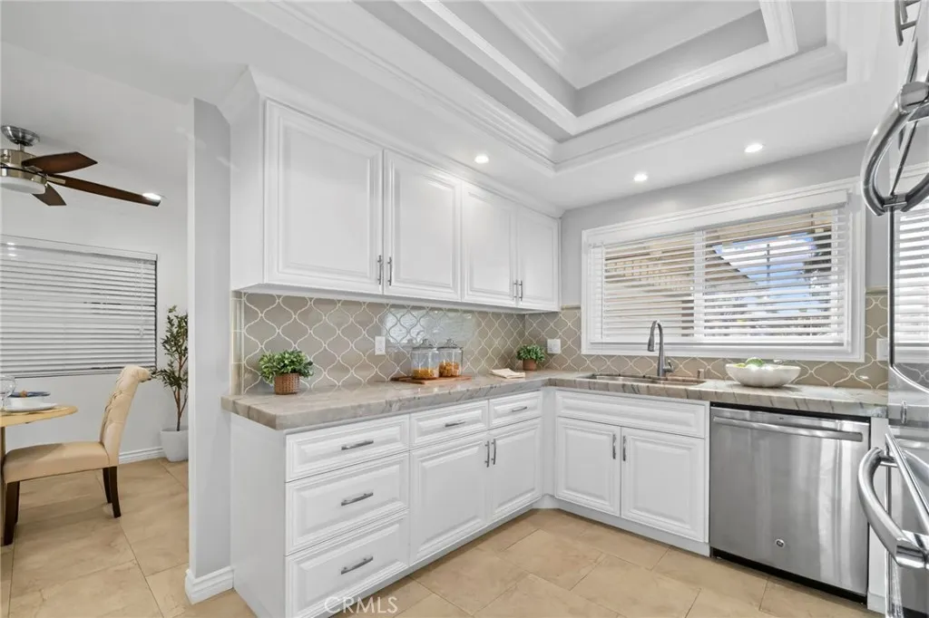 1338 N Albright