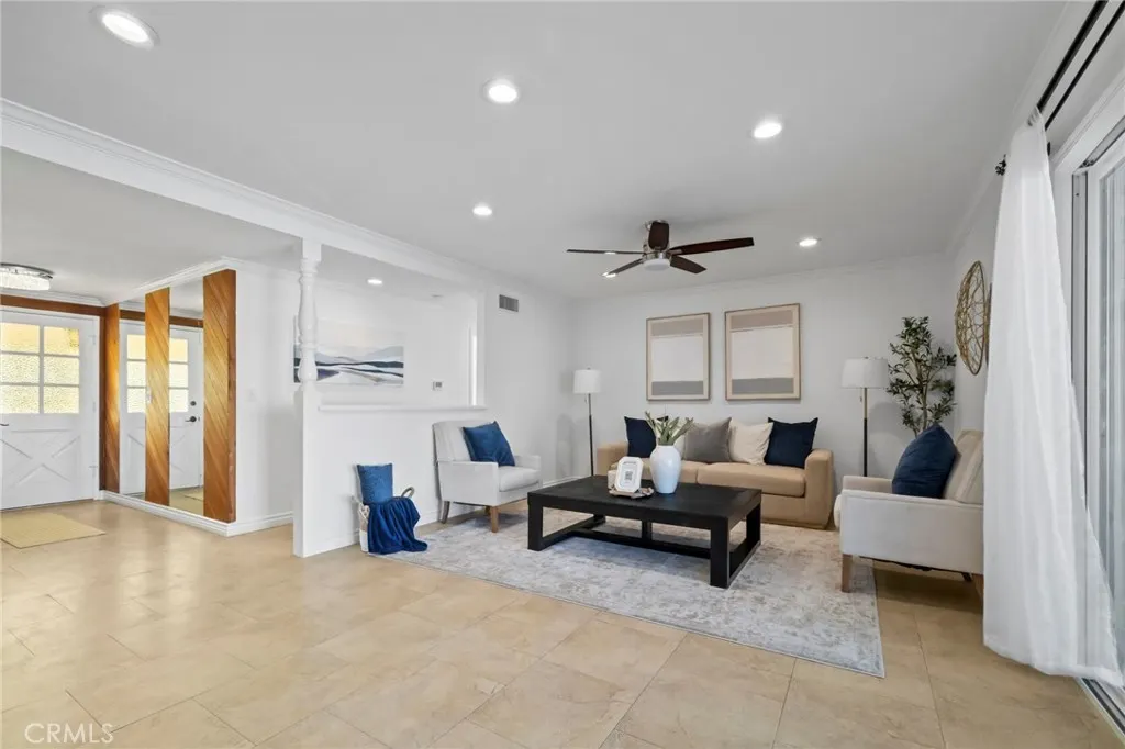 1338 N Albright