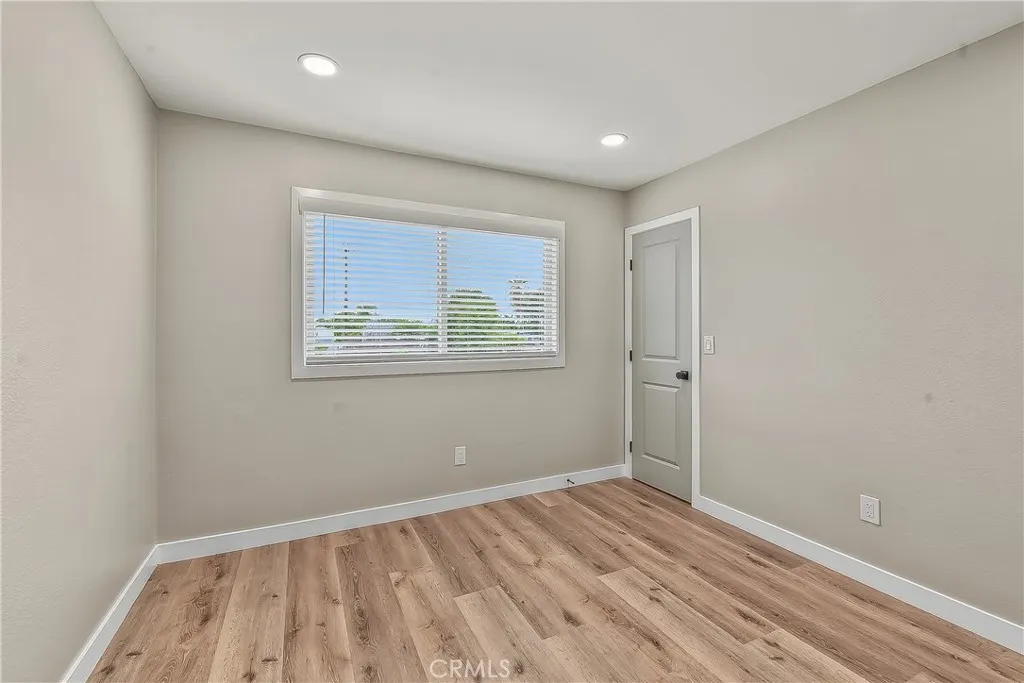 286 W Renwick