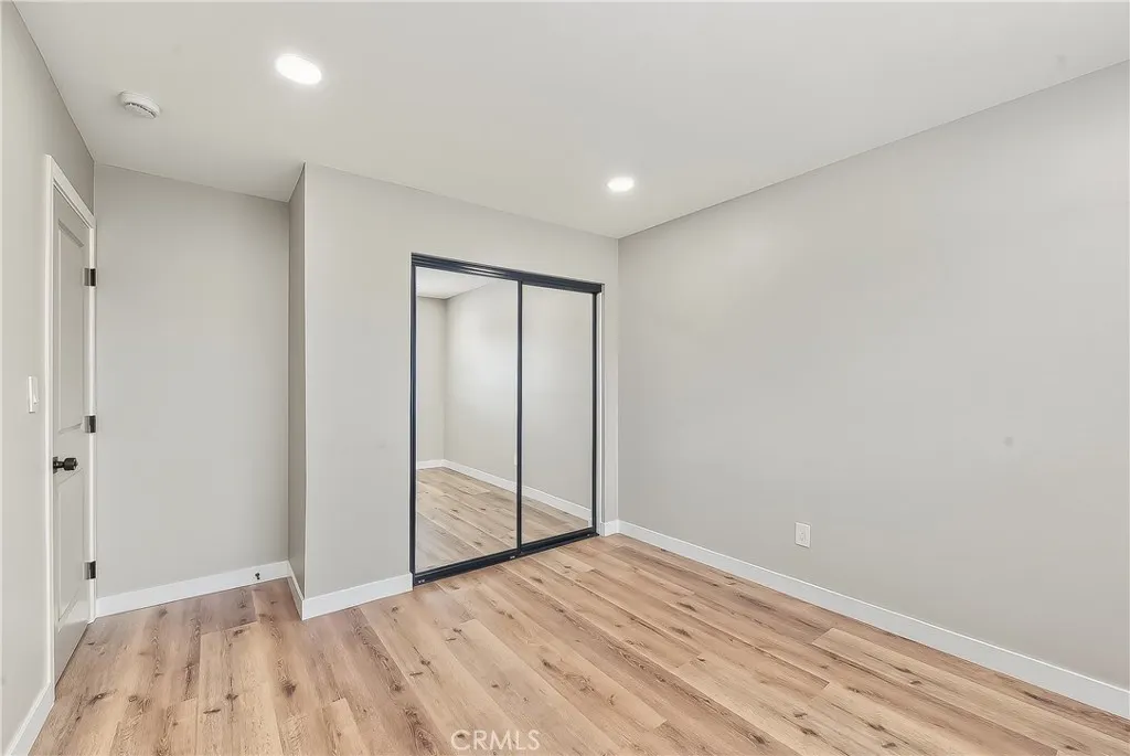 286 W Renwick
