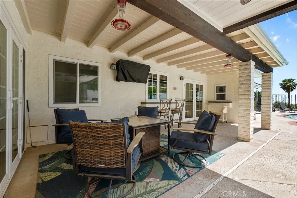 2485 San Mateo Drive