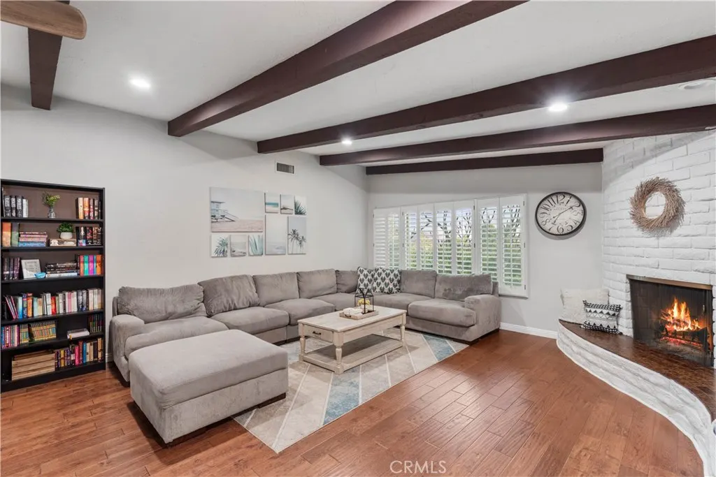 2485 San Mateo Drive