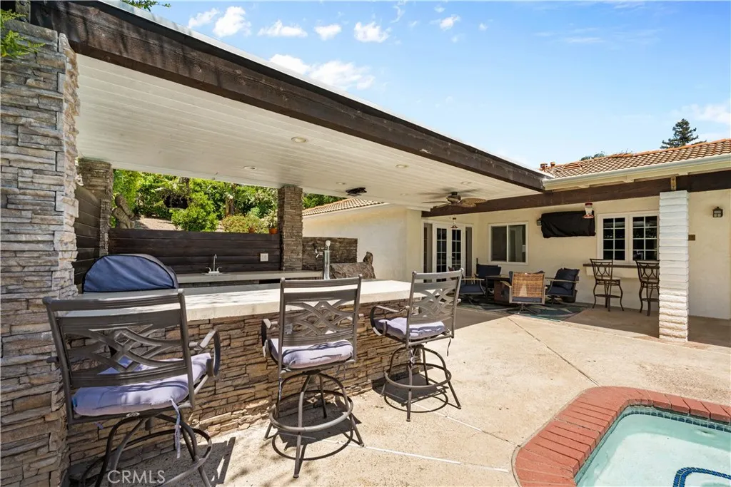 2485 San Mateo Drive