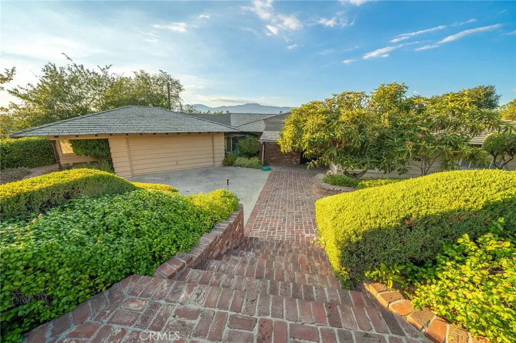 3147 E Los Cerillos Drive