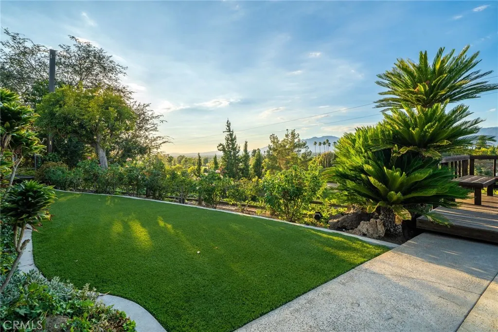 3147 E Los Cerillos Drive