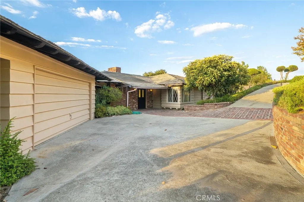 3147 E Los Cerillos Drive
