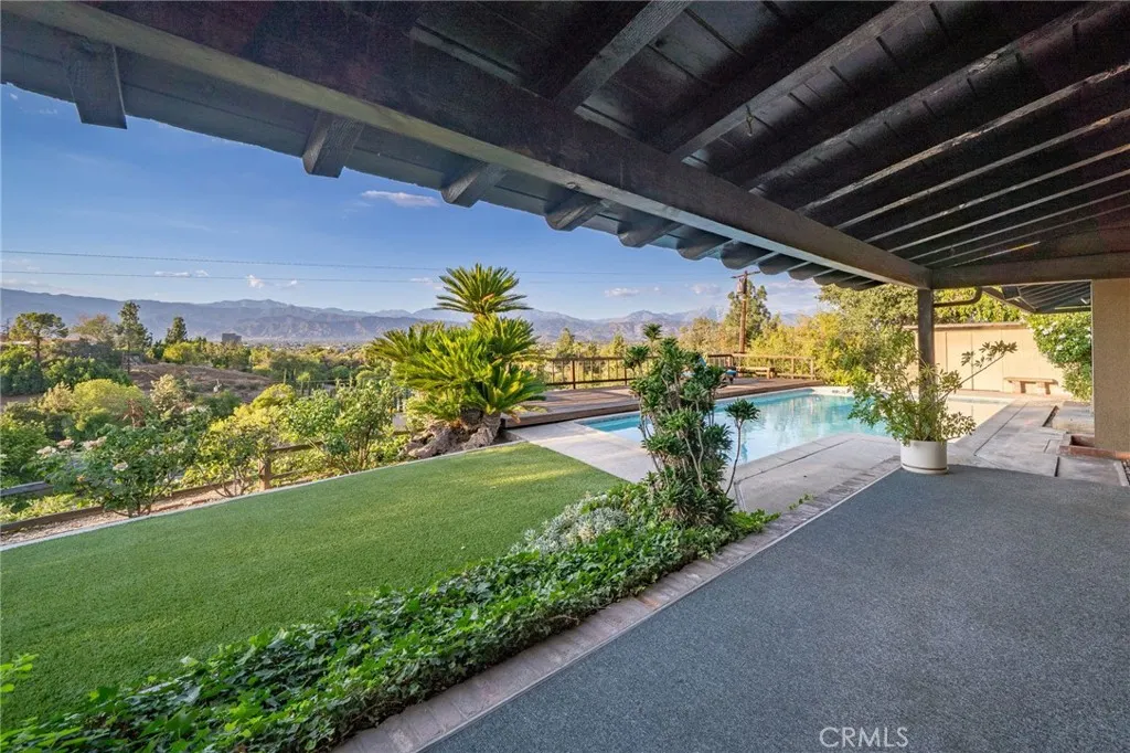 3147 E Los Cerillos Drive