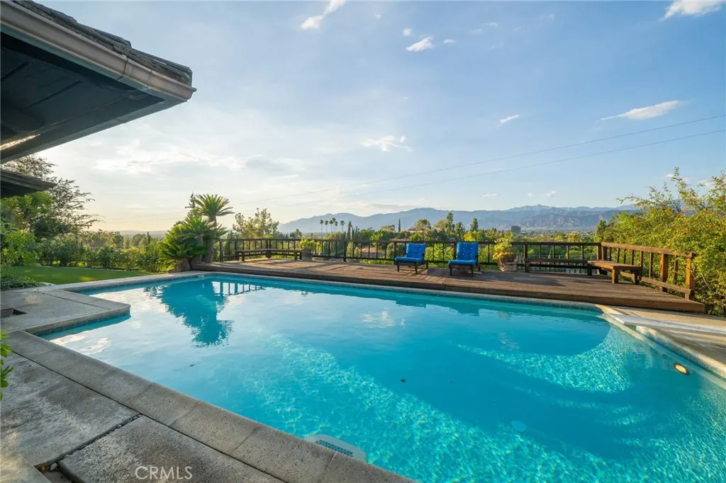 3147 E Los Cerillos Drive