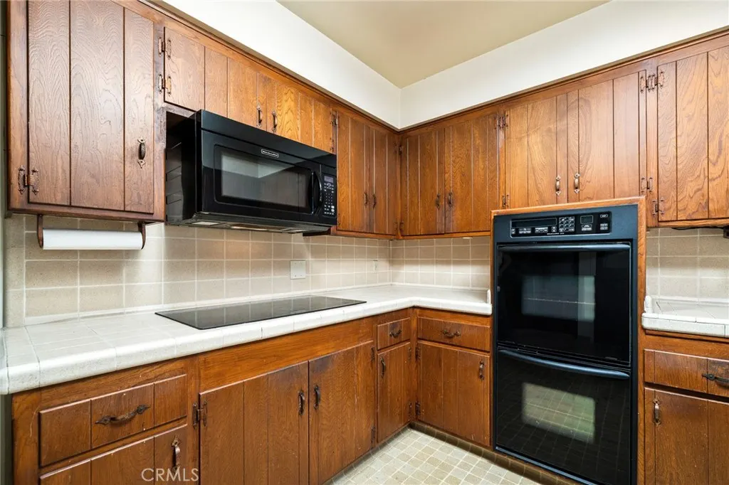 3147 E Los Cerillos Drive