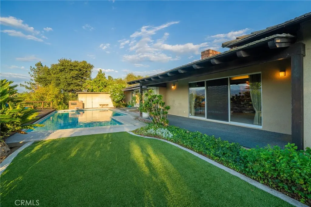 3147 E Los Cerillos Drive
