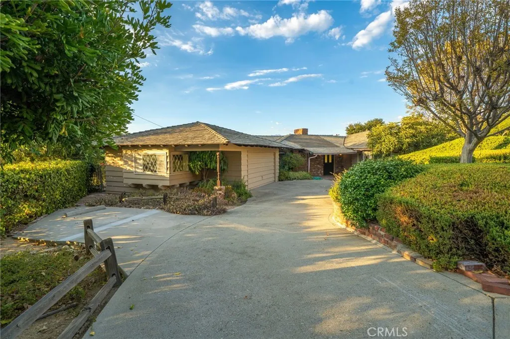 3147 E Los Cerillos Drive