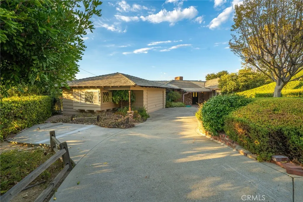 3147 E Los Cerillos Drive