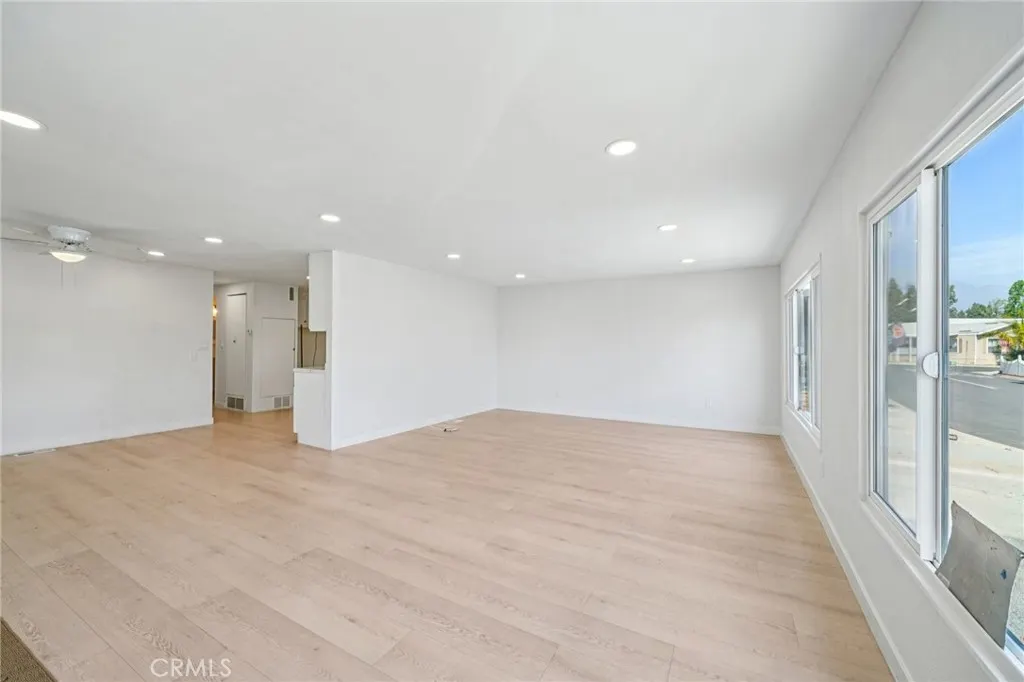 2755 arrow highway 55 #55